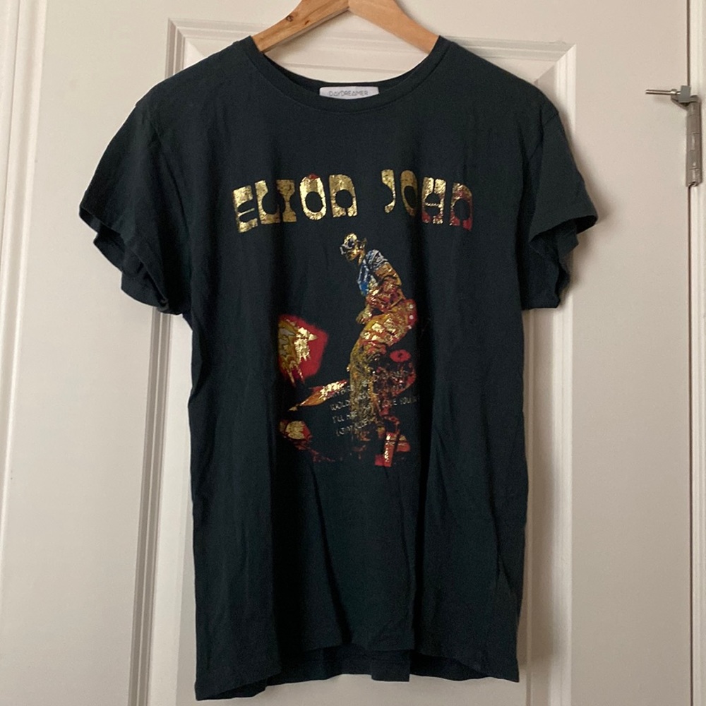 DayDreamer Elton John t-shirt.